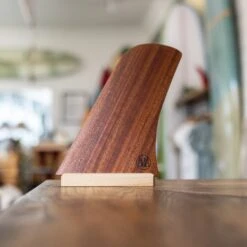 Display Wood Huck Fin 8 Display Wood Huck Fin -Almond Surfboards 2E1A7286